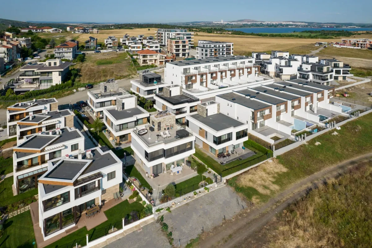 Amaya Home 1 · кадър 13